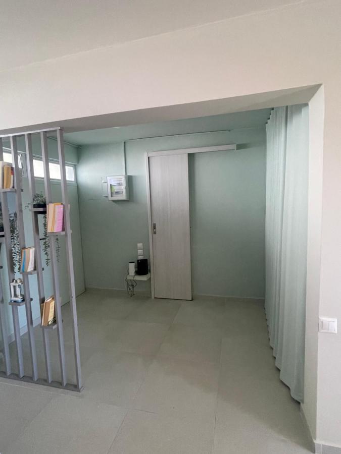 Sophia'S Apartment Saronida Экстерьер фото